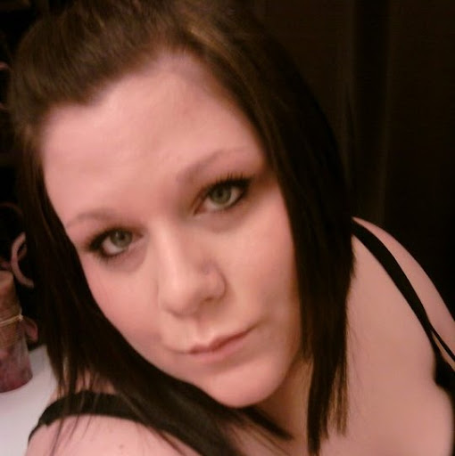 Kristen Reed Photo 31