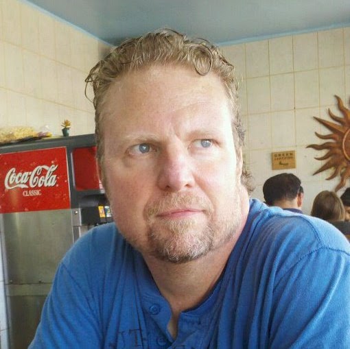 Daniel Graham Photo 39