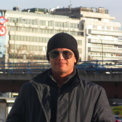 Jose Lozada Photo 16