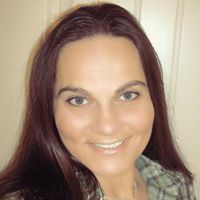 Laura Batchelor Photo 17