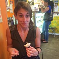 Shannon Wing Photo 35