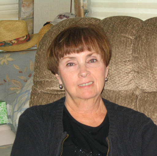 Elizabeth Pinder Photo 4