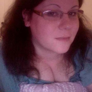 Lori Holden Photo 26