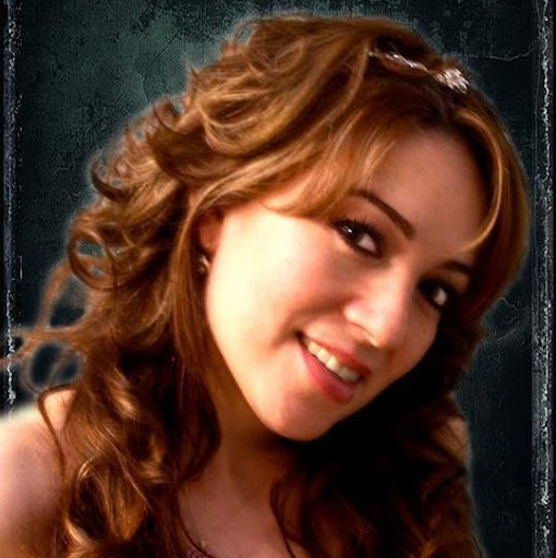 Ada Rios Photo 7