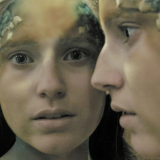 Sarah Handley Photo 23