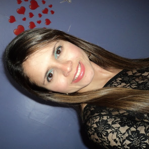 Pamela Dutra Photo 7