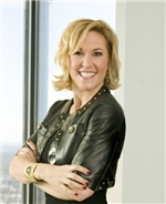 Stephanie Curtis Photo 1