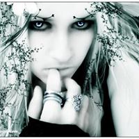 Veronica Robles Photo 34