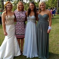 Angela Peek Photo 36