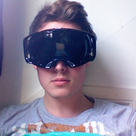 Andrew Christie Photo 41