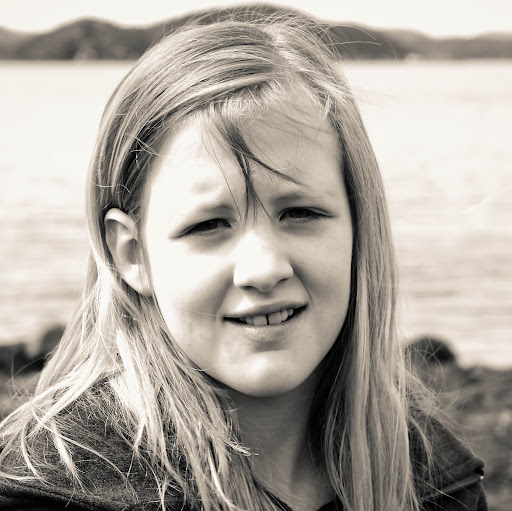 Stacey Frost Photo 19