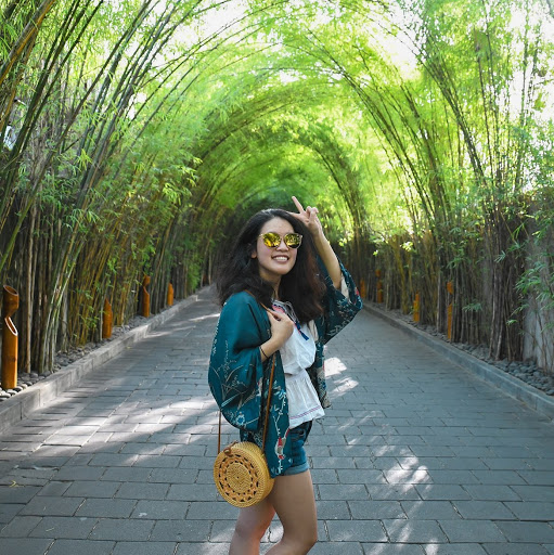 Cynthia Liu Photo 14