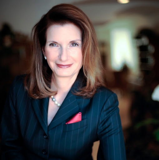 Angela Dailey Photo 27