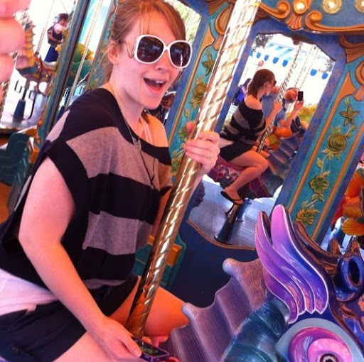Jennifer Langston Photo 15