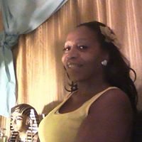 Saundra Roberts Photo 25