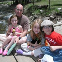 Julia Hicks Photo 11