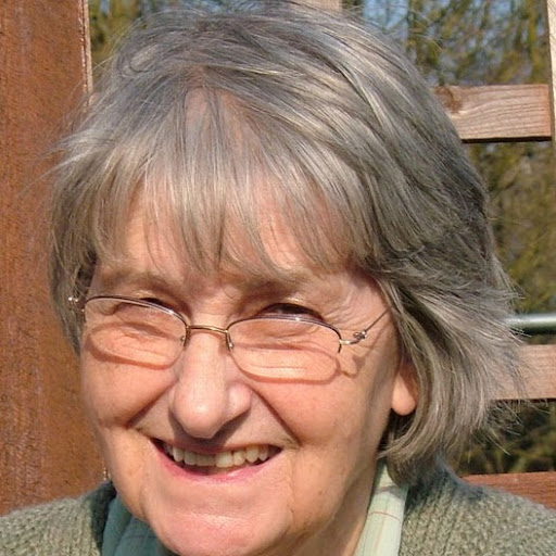Eileen Cross Photo 12