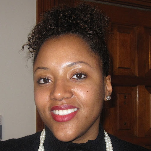 Stefanie Thomas Photo 9