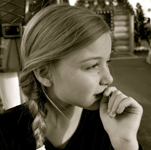 Alexandra Blake Photo 23