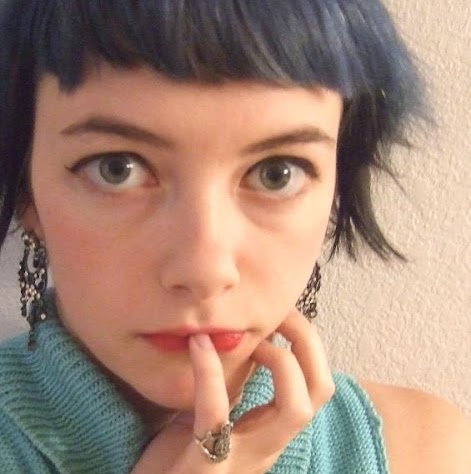 Gretchen Lewis Photo 27