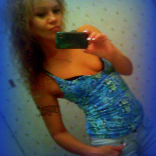 Abigail Crespo Photo 18