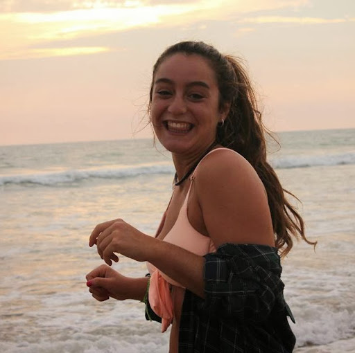 Julia Cordero Photo 25