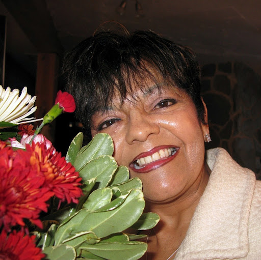 Maria Sutton Photo 15
