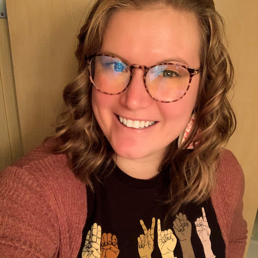 Amber Stokes Photo 34