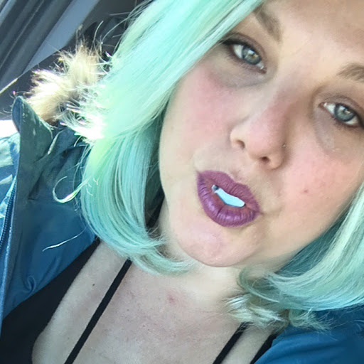 Christina Lowery Photo 14