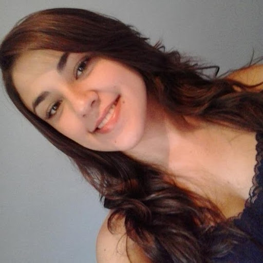 Mariana Almeida Photo 15