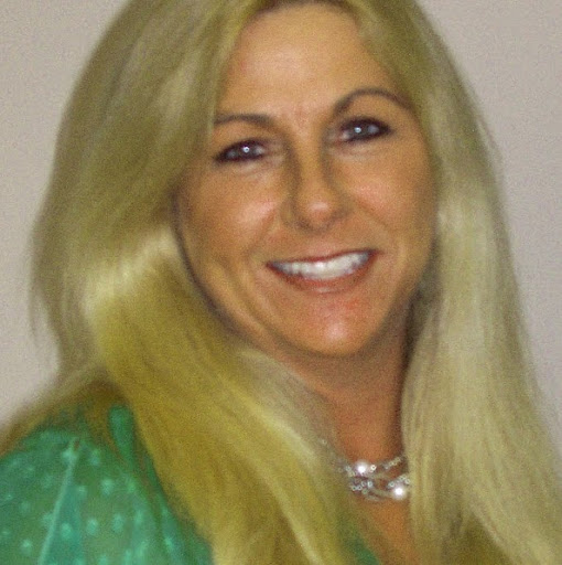 Lynn Morgan Photo 25