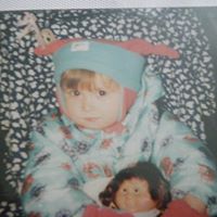 Flora Brown Photo 15