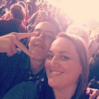 Carrie Miller Photo 25