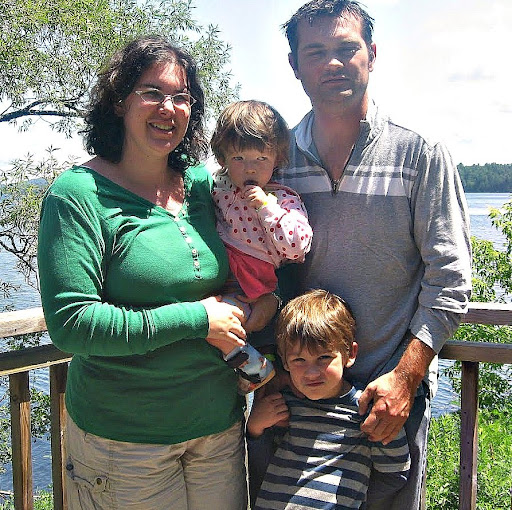 Kelly Easton Photo 8