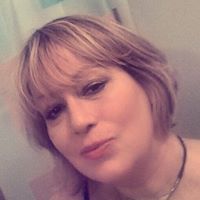 Julia Crawford Photo 17