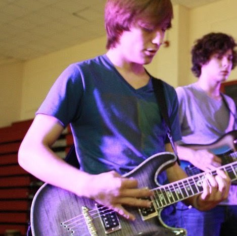 Philip Fernandez Photo 29