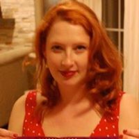 Julia Tucker Photo 25