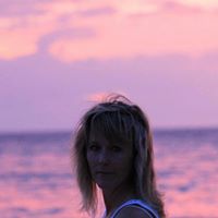 Annette Gregg Photo 8