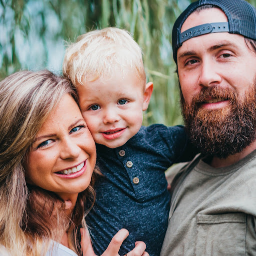 Beth Reynolds Photo 12