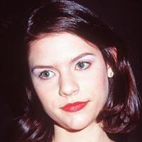 Angela Chase Photo 24