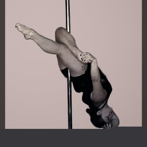 Julia Bender Photo 8