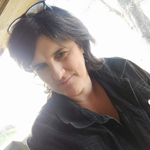 Stephanie Hudson Photo 16