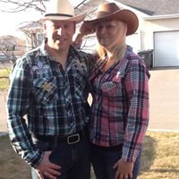 Anna Hartley Photo 32