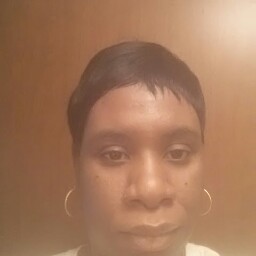 Stephanie Pitts Photo 45