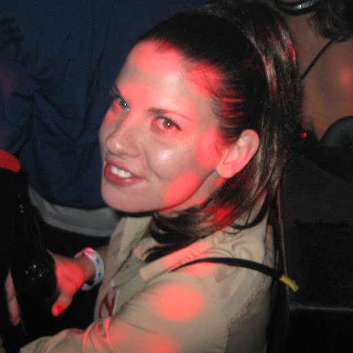 Bridget Hall Photo 34