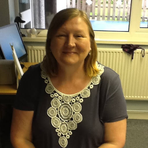 Lorraine Roberts Photo 35