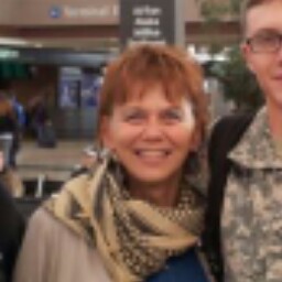 Julianne Johnson Photo 16