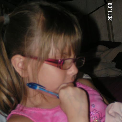 Elizabeth Dawson Photo 22