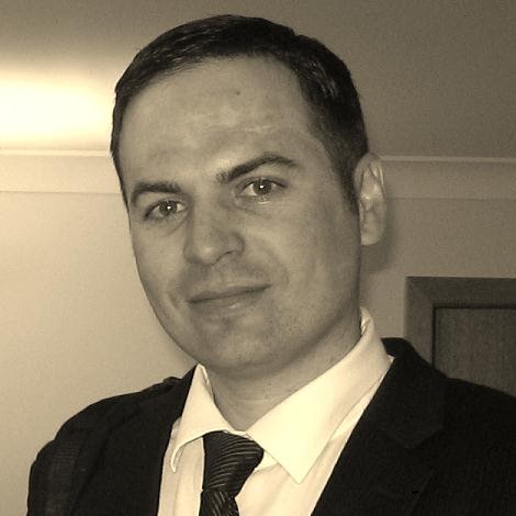 Daniel Graham Photo 46