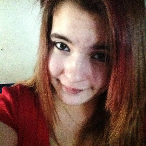 Amber Singleton Photo 18